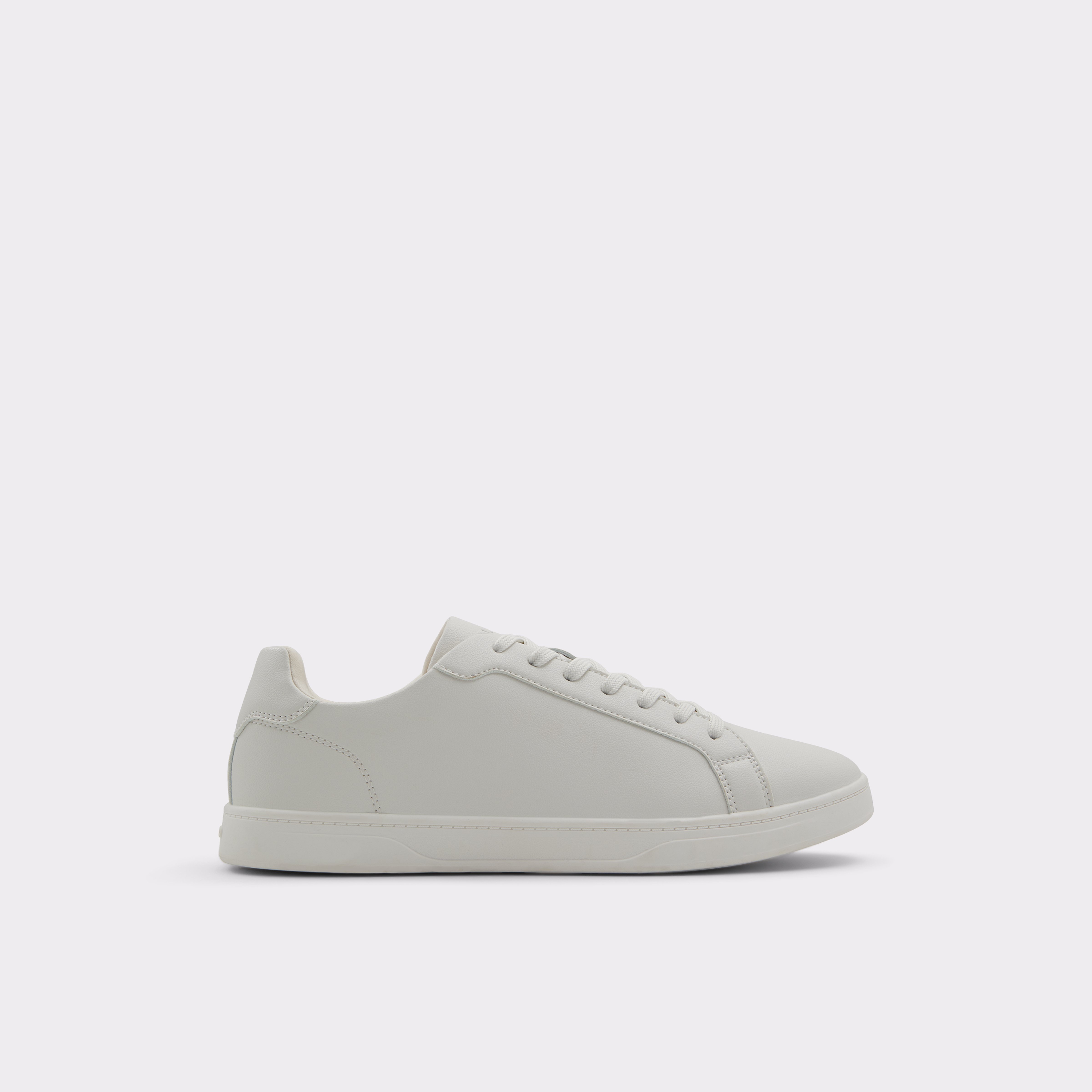 Comfortable White Low Top Sneaker in Smooth Synthetic | Oscar - SOLZ9508